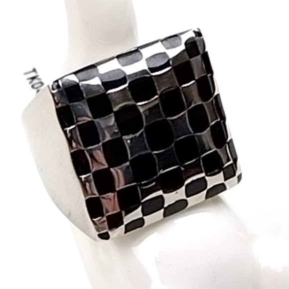 Unisex Checkered Stainless Steel Ring Hypoallergenic Statement Ring - Picture 7 of 12